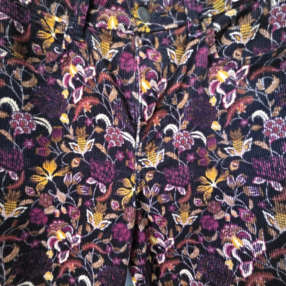 Wrangler 28x30 Fierce Flare Corduroy Pants. - Picture 4 of 10